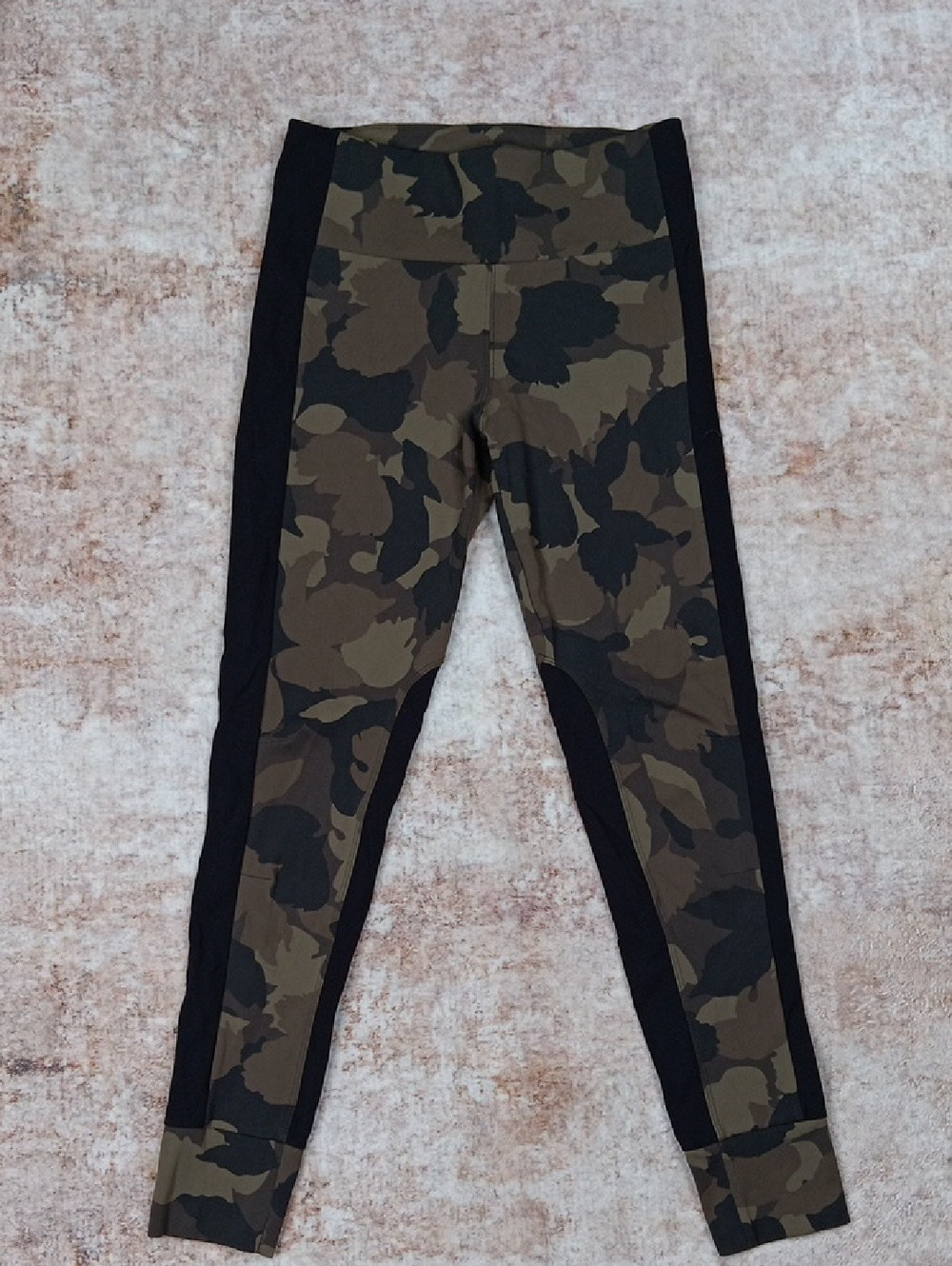 Athleta Essex Camo Print Hybrid Tight Active Leggings Size Small